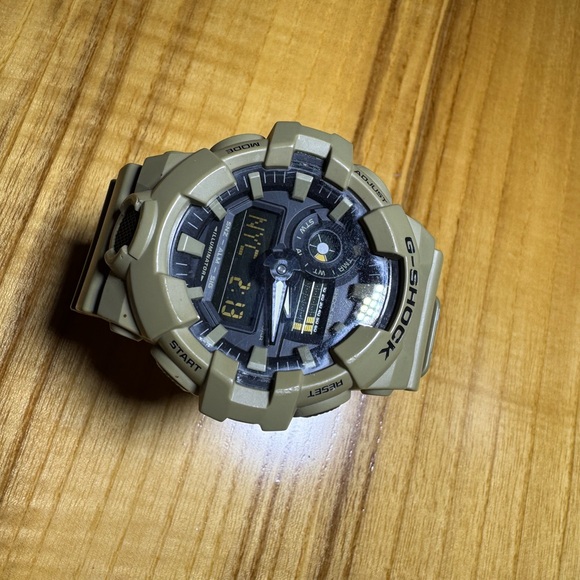 Lot of (6) Casio GShocks - Picture 5 of 7